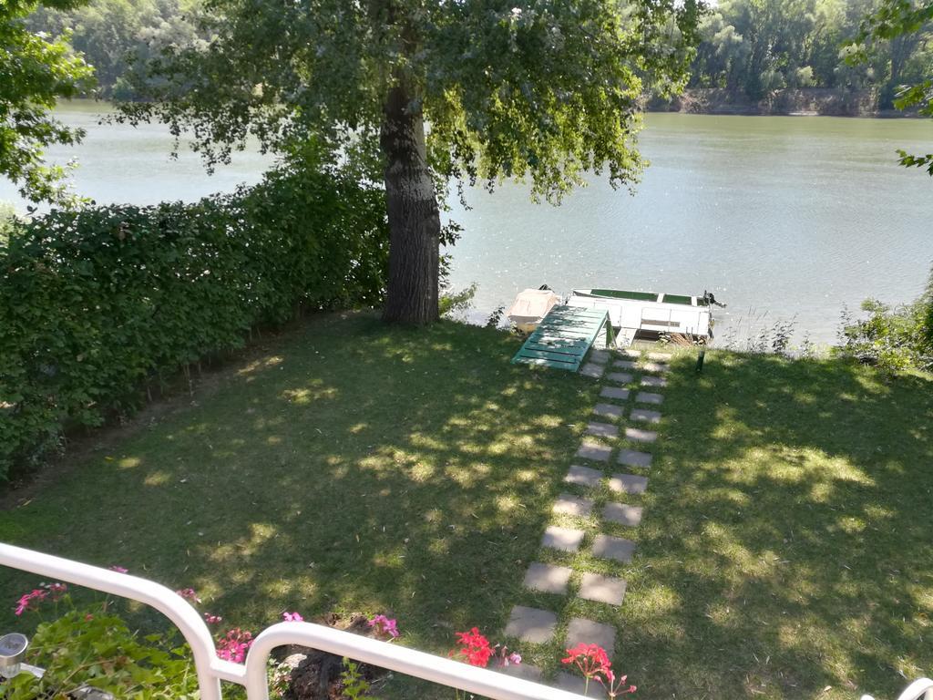 Tiszavirág Nyaralóház Szeged Exterior foto
