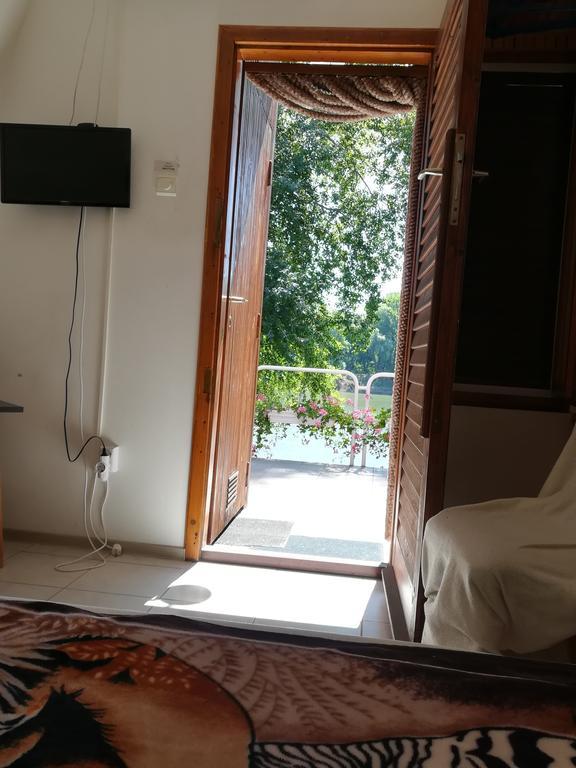 Tiszavirág Nyaralóház Szeged Exterior foto